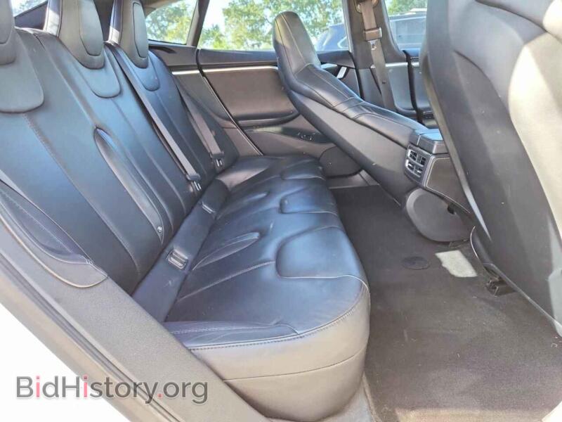 2016 Tesla MODEL S (VIN 5YJSA1E16GF133905) — фото 10 из 14