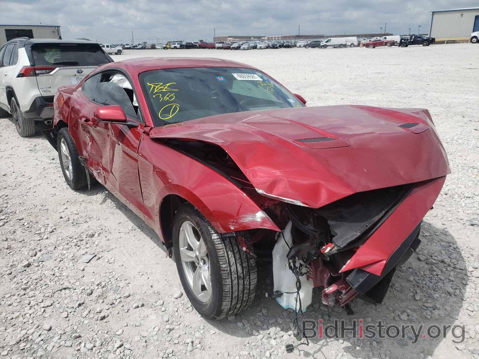 Photo 1FA6P8TH6L5133526 - FORD MUSTANG 2020