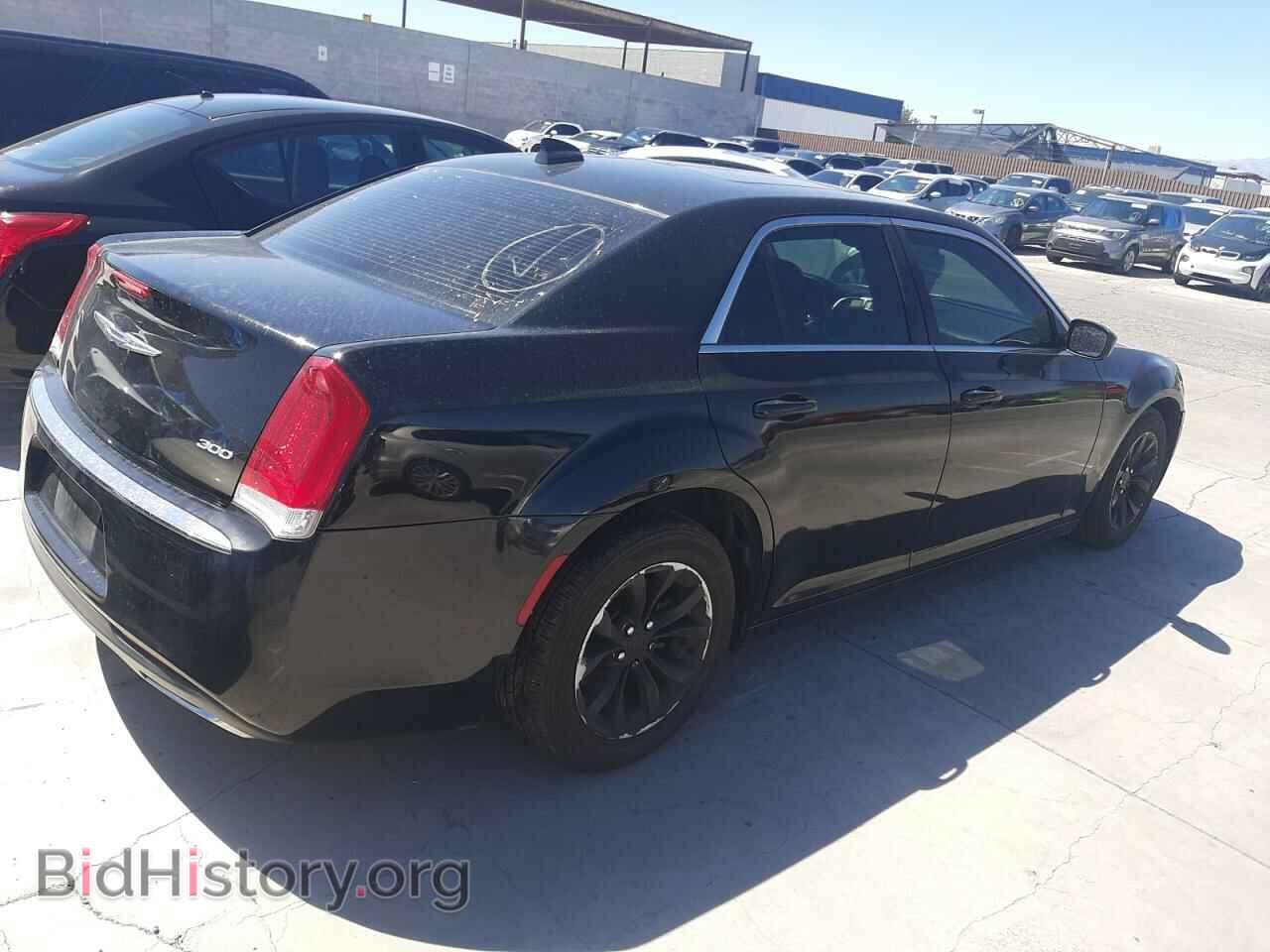 2016 CHRYSLER 300 - VIN: 2C3CCAAG3GH243284 - Фото 3
