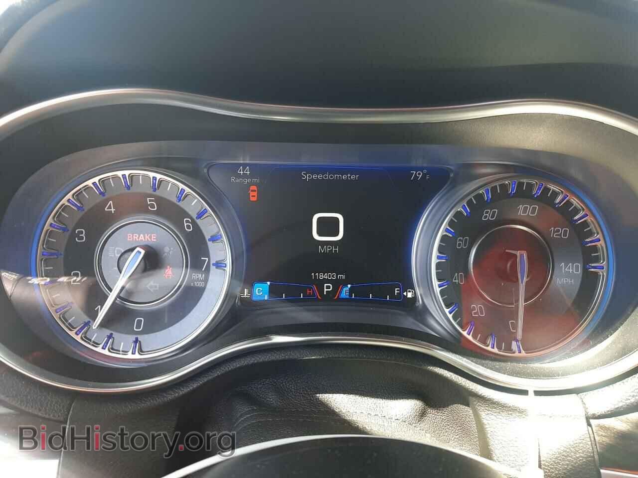 2016 CHRYSLER 300 - VIN: 2C3CCAAG3GH243284 - Фото 9