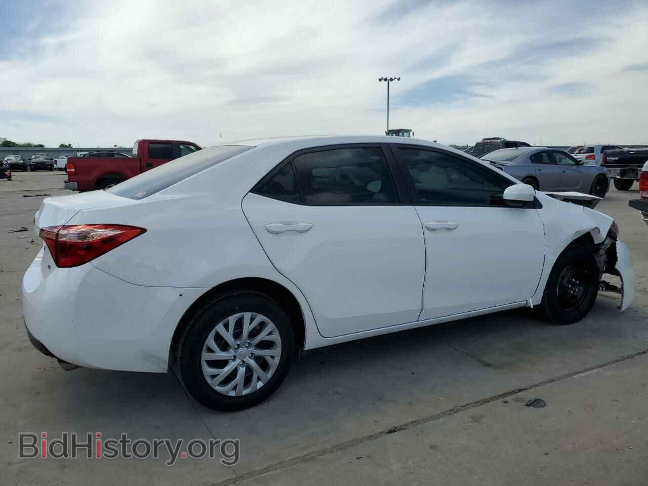 2017 TOYOTA COROLLA - VIN: 5YFBURHE5HP719313 - Фото 3