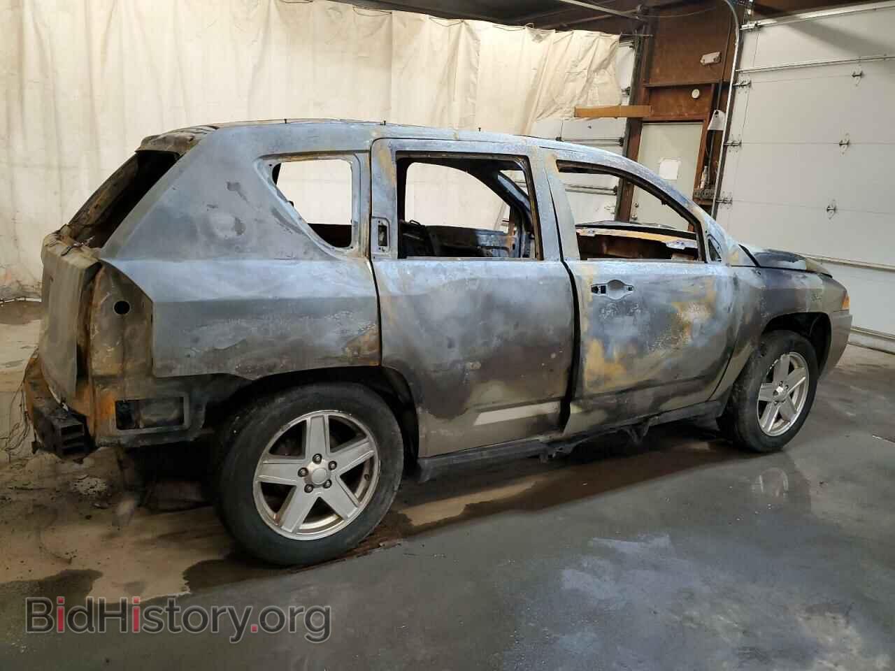 2009 JEEP COMPASS - VIN: 1J4FF47B29D213460 - Photo 3