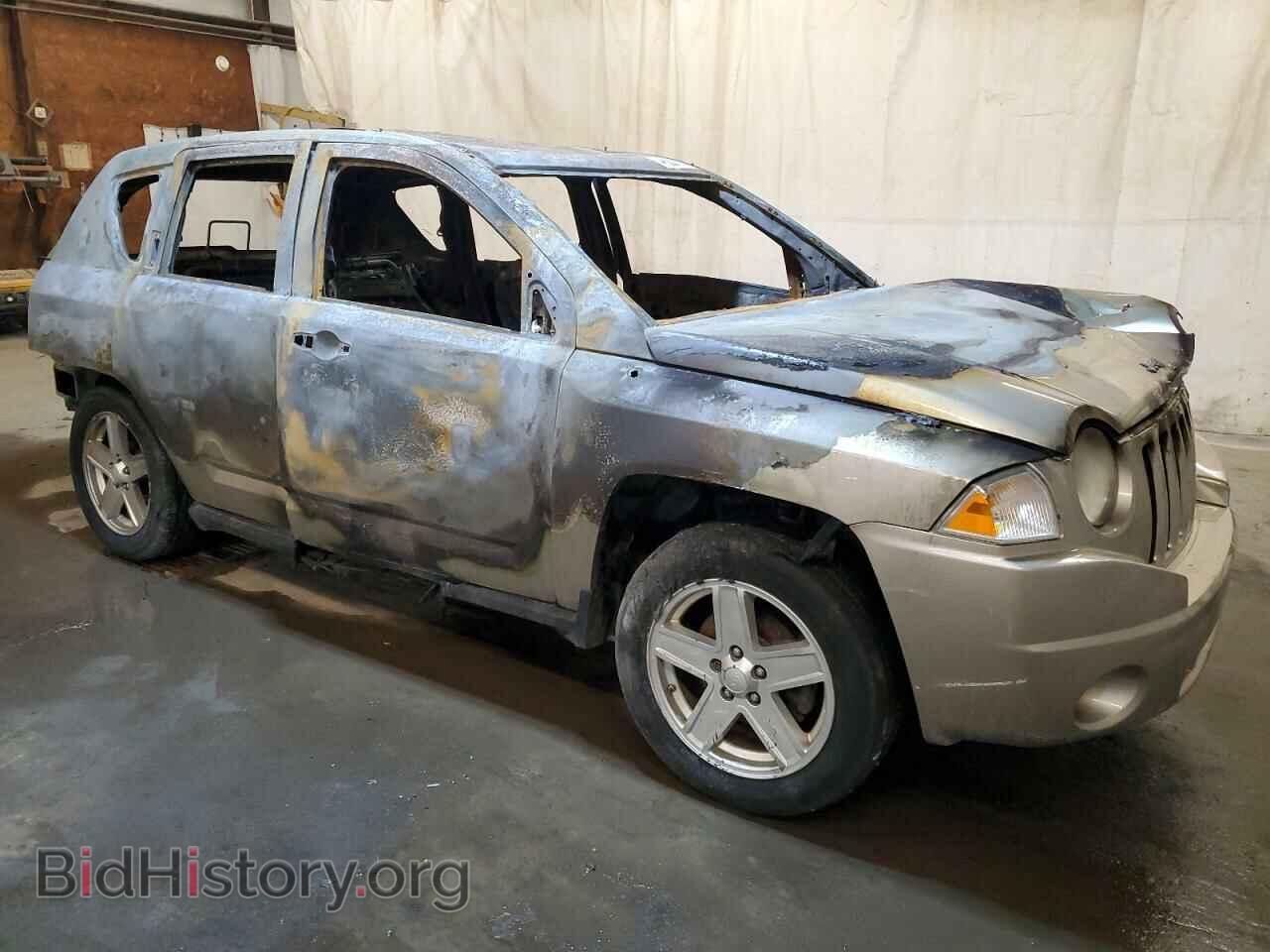 2009 JEEP COMPASS - VIN: 1J4FF47B29D213460 - Photo 4