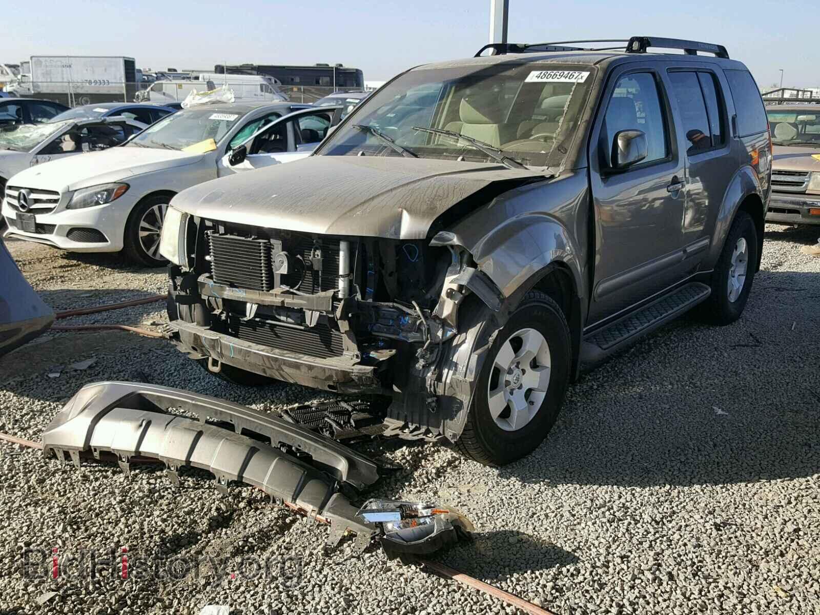 2005 NISSAN PATHFINDER - VIN: 5N1AR18U25C763792 - Фото 2
