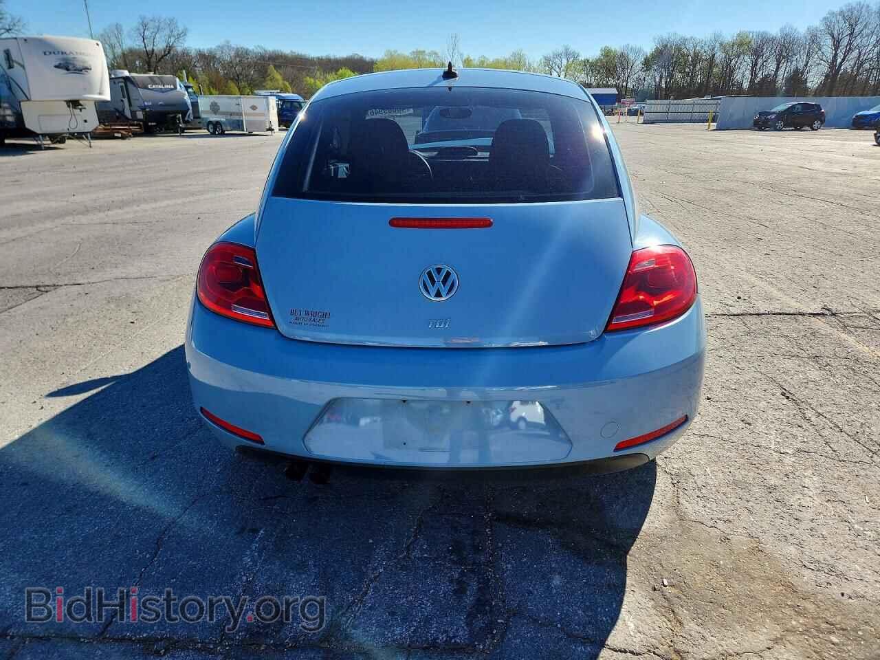 2014 VOLKSWAGEN BEETLE - VIN: 3VWRL7ATXEM655476 - Фото 6