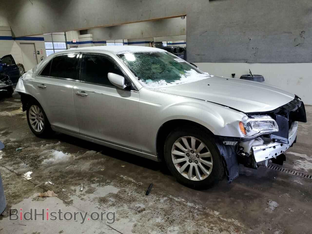 2012 CHRYSLER 300 - VIN: 2C3CCAAG7CH117018 - Фото 4