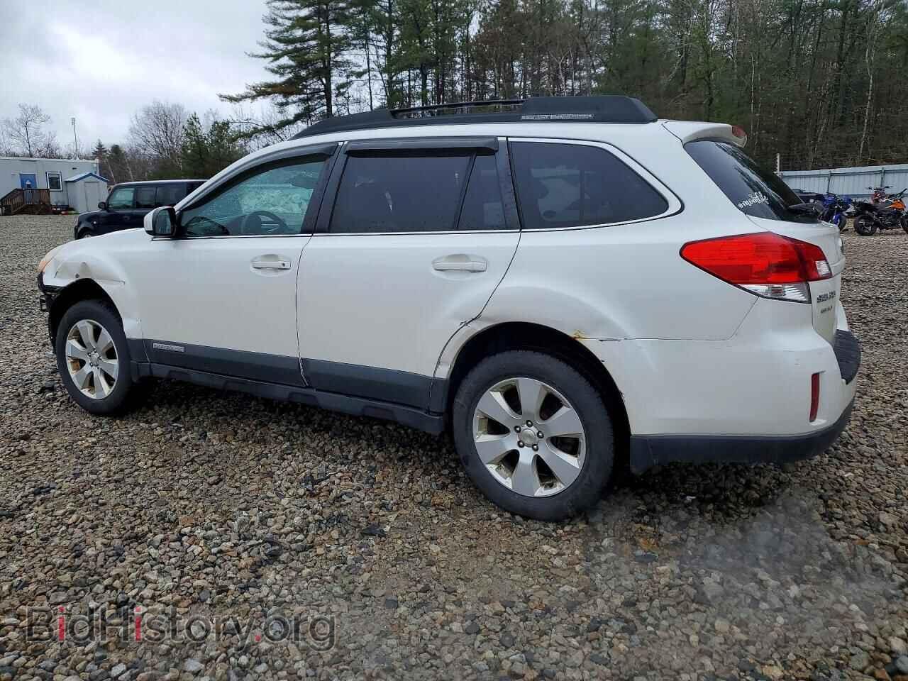 2011 SUBARU OUTBACK - VIN: 4S4BRBCC6B3352884 - Фото 2