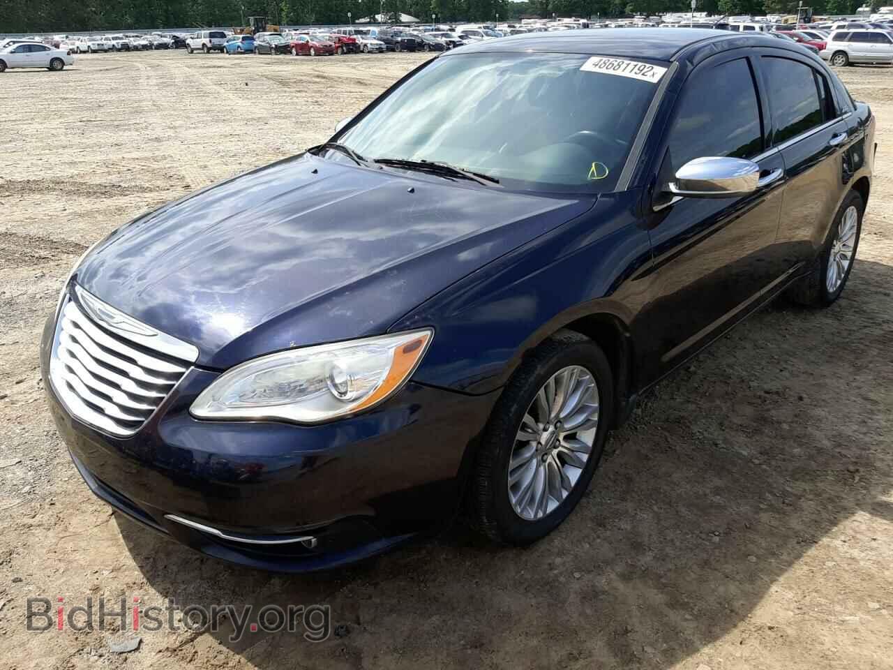 2011 CHRYSLER 200 - VIN: 1C3BC2FB1BN533232 - Photo 2