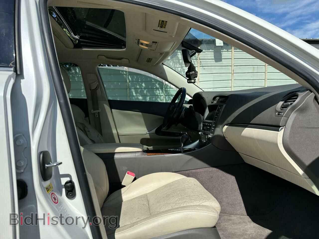 2011 LEXUS IS - VIN: JTHBF5C27B2100958 - Фото 5