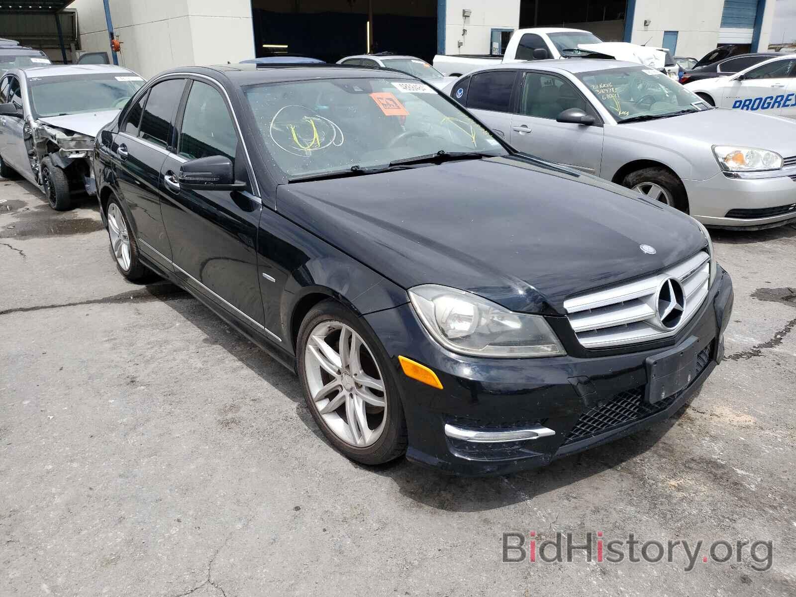 Photo WDDGF4HB4CR220760 - MERCEDES-BENZ C-CLASS 2012