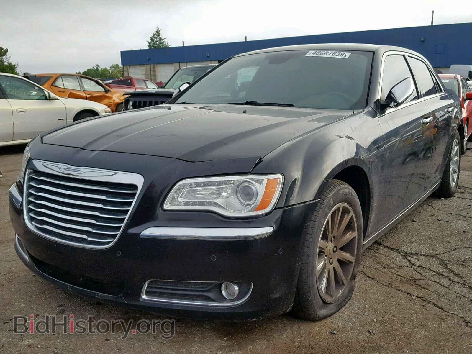 2011 CHRYSLER 300 - VIN: 2C3CA6CT7BH518824 - Фото 2