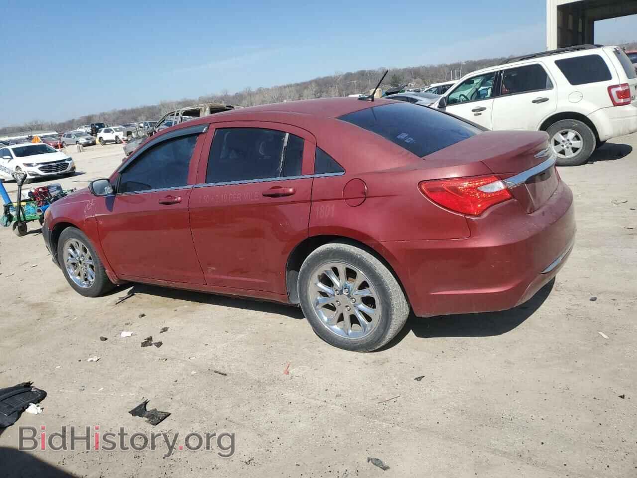 2012 CHRYSLER 200 - VIN: 1C3CCBAB2CN117509 - Фото 2