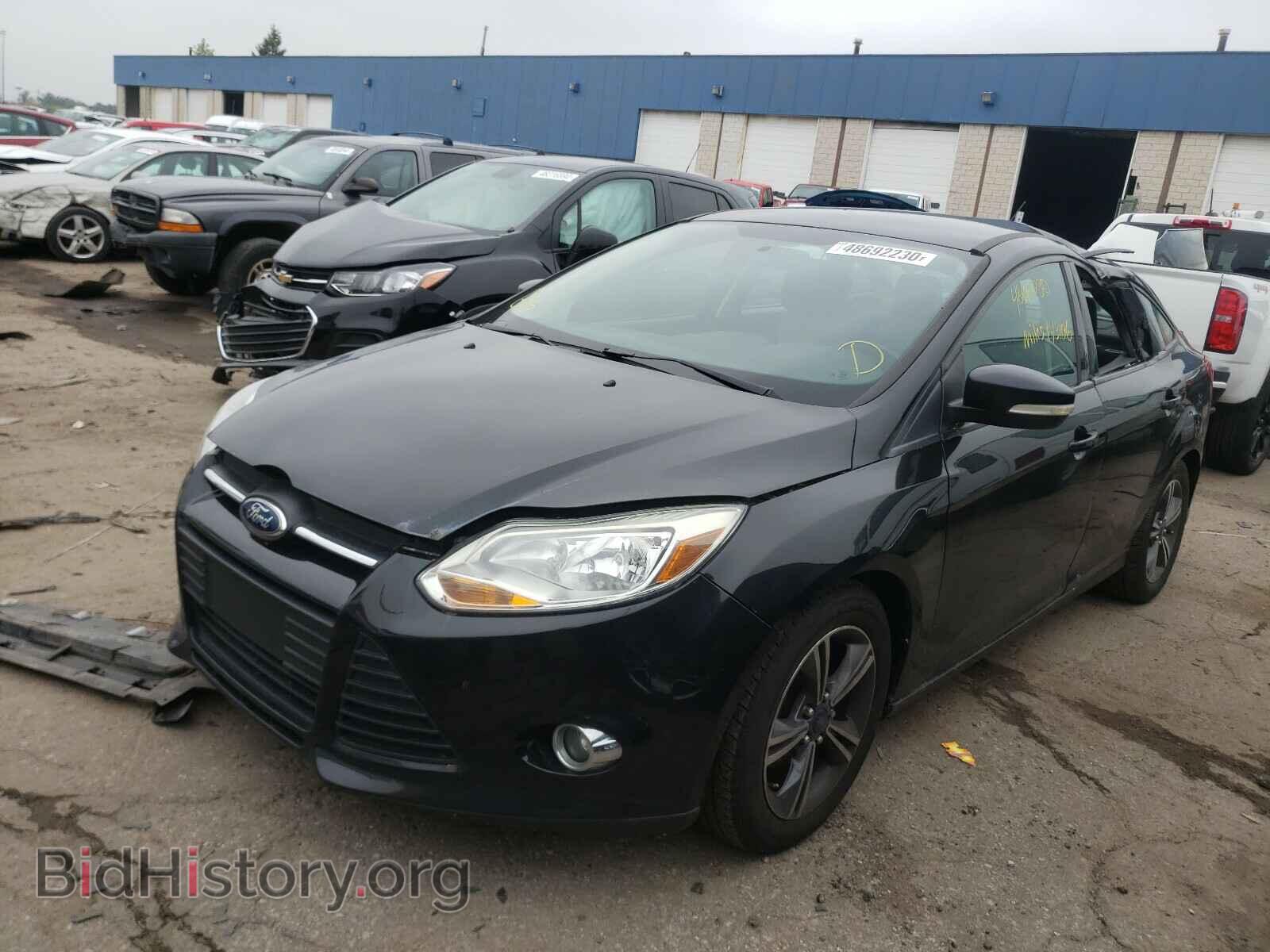 2014 FORD FOCUS - VIN: 1FADP3F2XEL137093 - Фото 2
