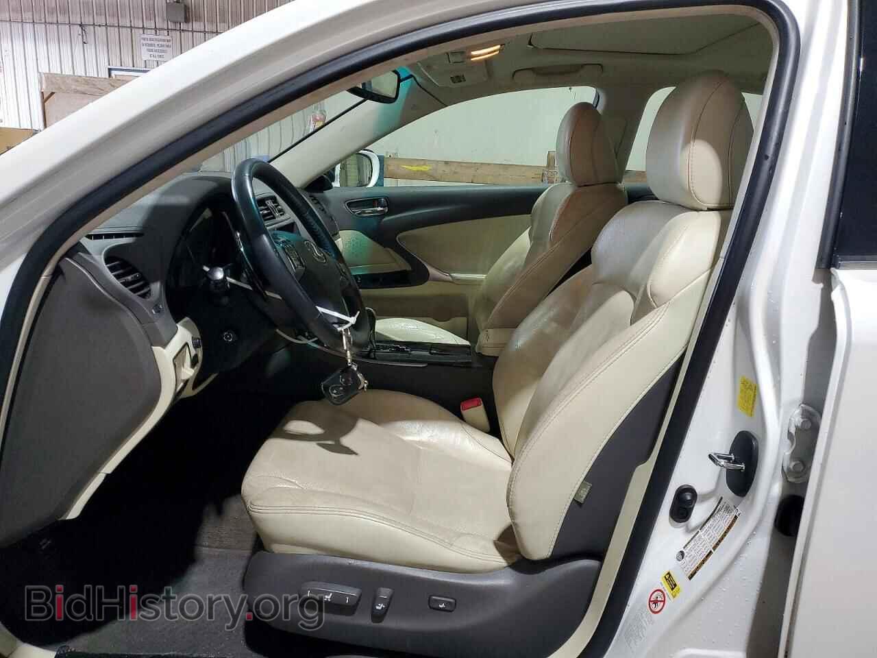2011 LEXUS IS - VIN: JTHCF5C29B5046730 - Photo 7