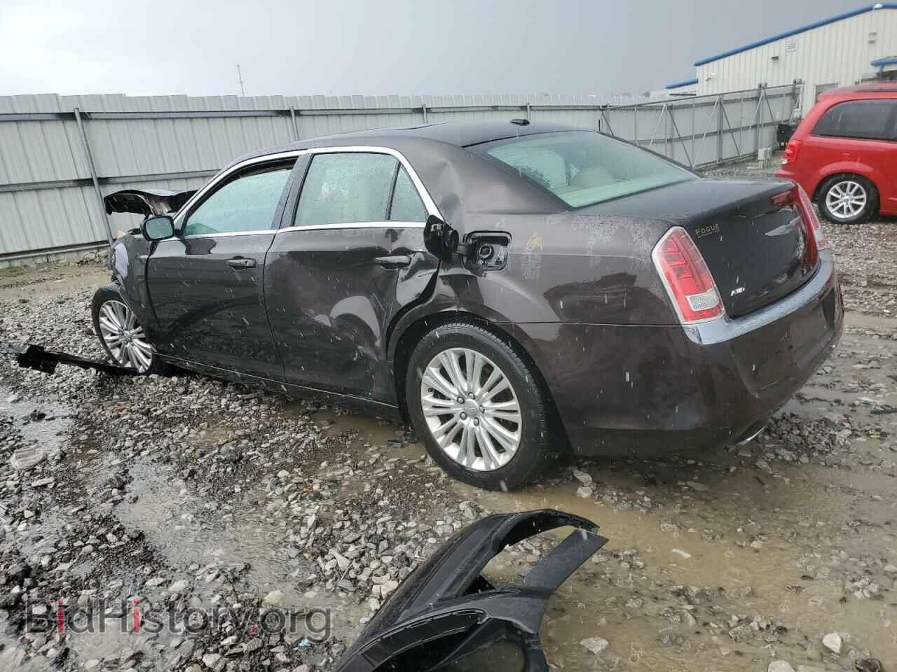 2013 CHRYSLER 300 - VIN: 2C3CCARG5DH710141 - Фото 2
