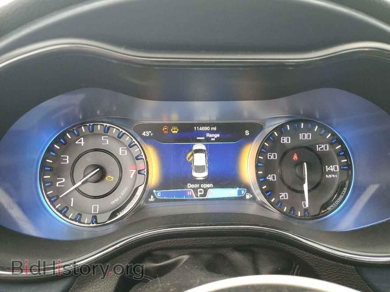 2016 CHRYSLER 200 - VIN: 1C3CCCDG6GN176355 - Фото 9