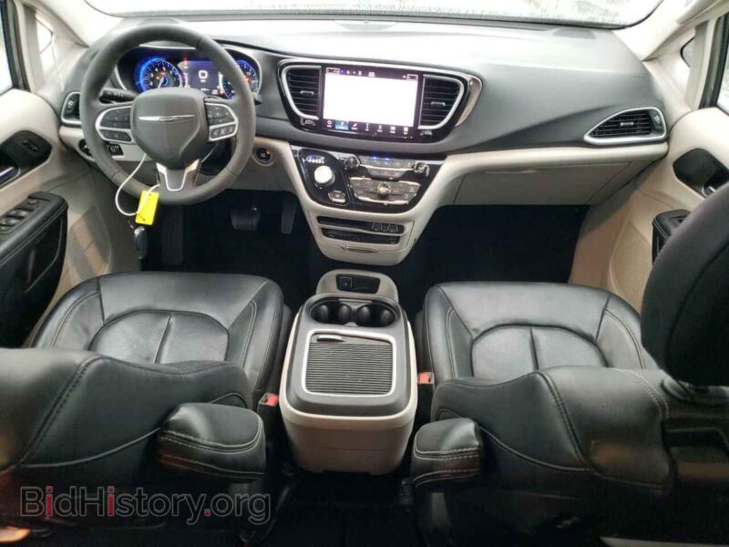 2022 Chrysler PACIFICA (VIN 2C4RC1BG5NR123871) — photo 8 of 13