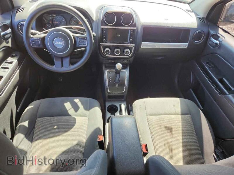 2014 Jeep COMPASS (VIN 1C4NJCBB2ED900319) — photo 8 of 13
