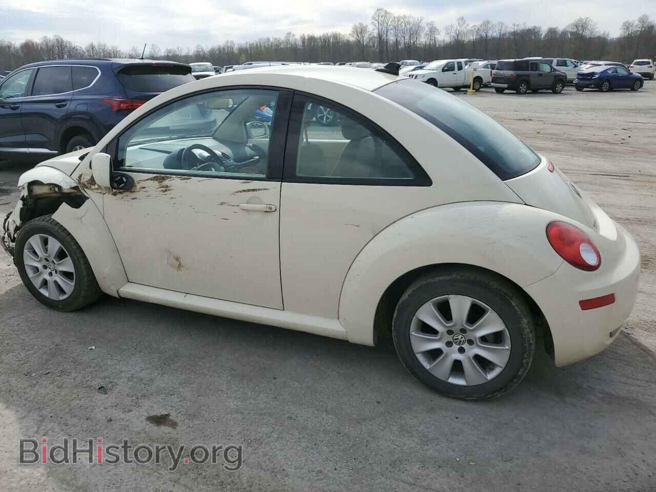 2010 VOLKSWAGEN BEETLE - VIN: 3VWPG3AG6AM024614 - Фото 2