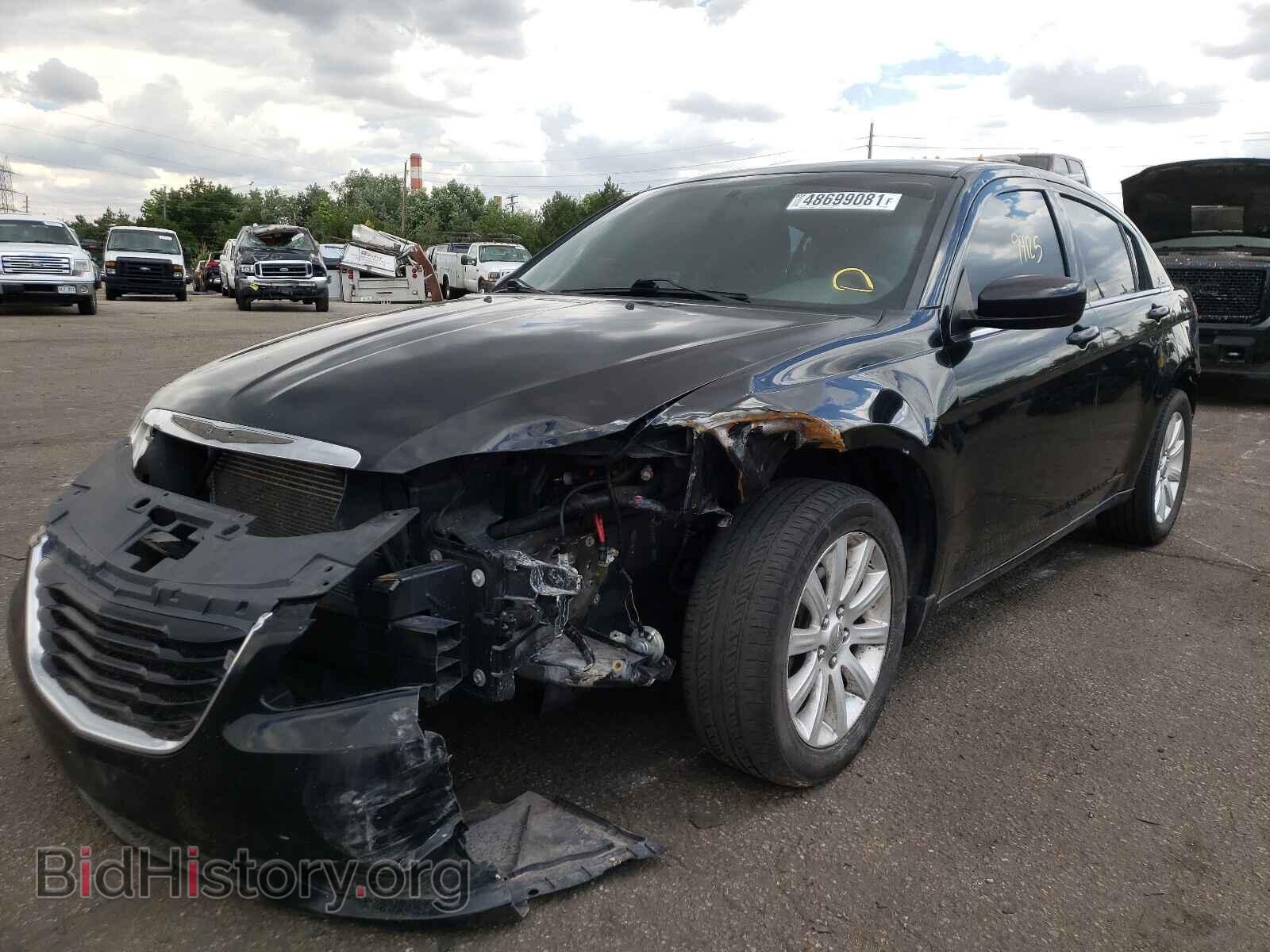 2013 CHRYSLER 200 - VIN: 1C3CCBBB7DN584585 - Фото 2