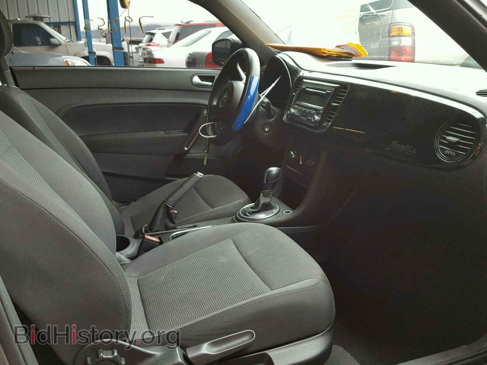2012 VOLKSWAGEN BEETLE - VIN: 3VWFP7AT7CM637814 - Фото 5