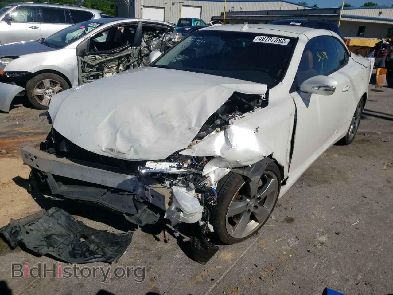 2011 LEXUS IS - VIN: JTHFF2C22B2519932 - Photo 2