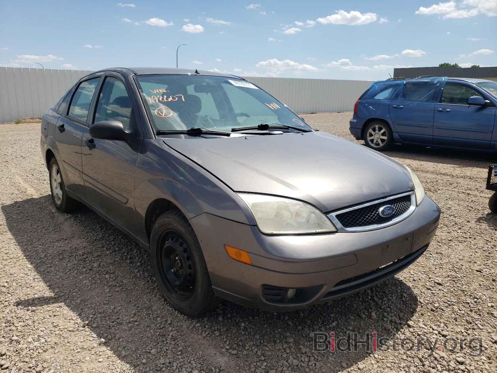 Photo 1FAHP34N47W192607 - FORD FOCUS 2007