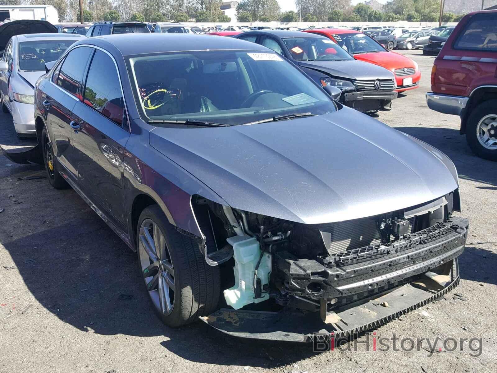 Photo 1VWDT7A36HC084617 - VOLKSWAGEN PASSAT 2017