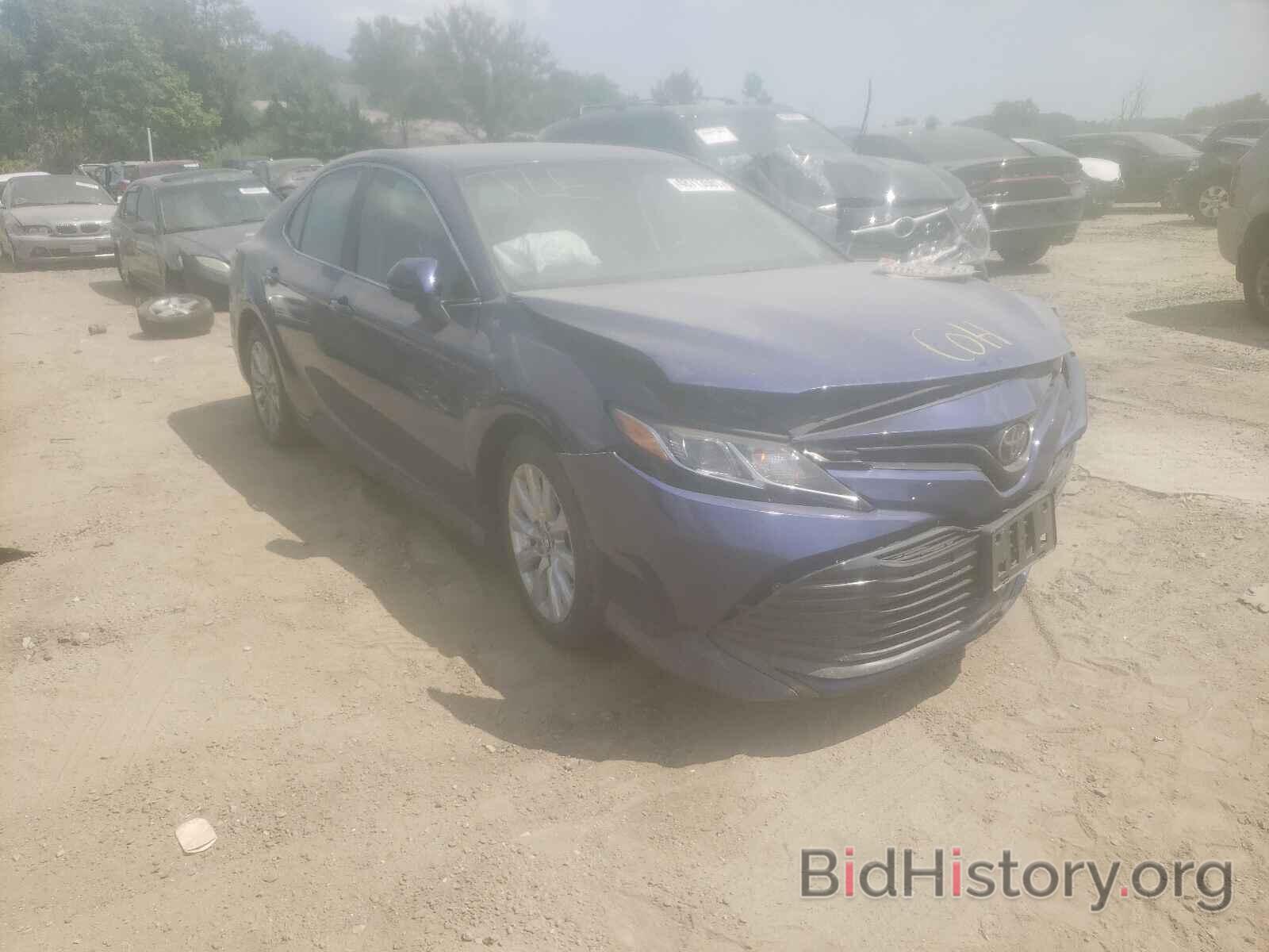 Photo 4T1B11HK3JU585227 - TOYOTA CAMRY 2018