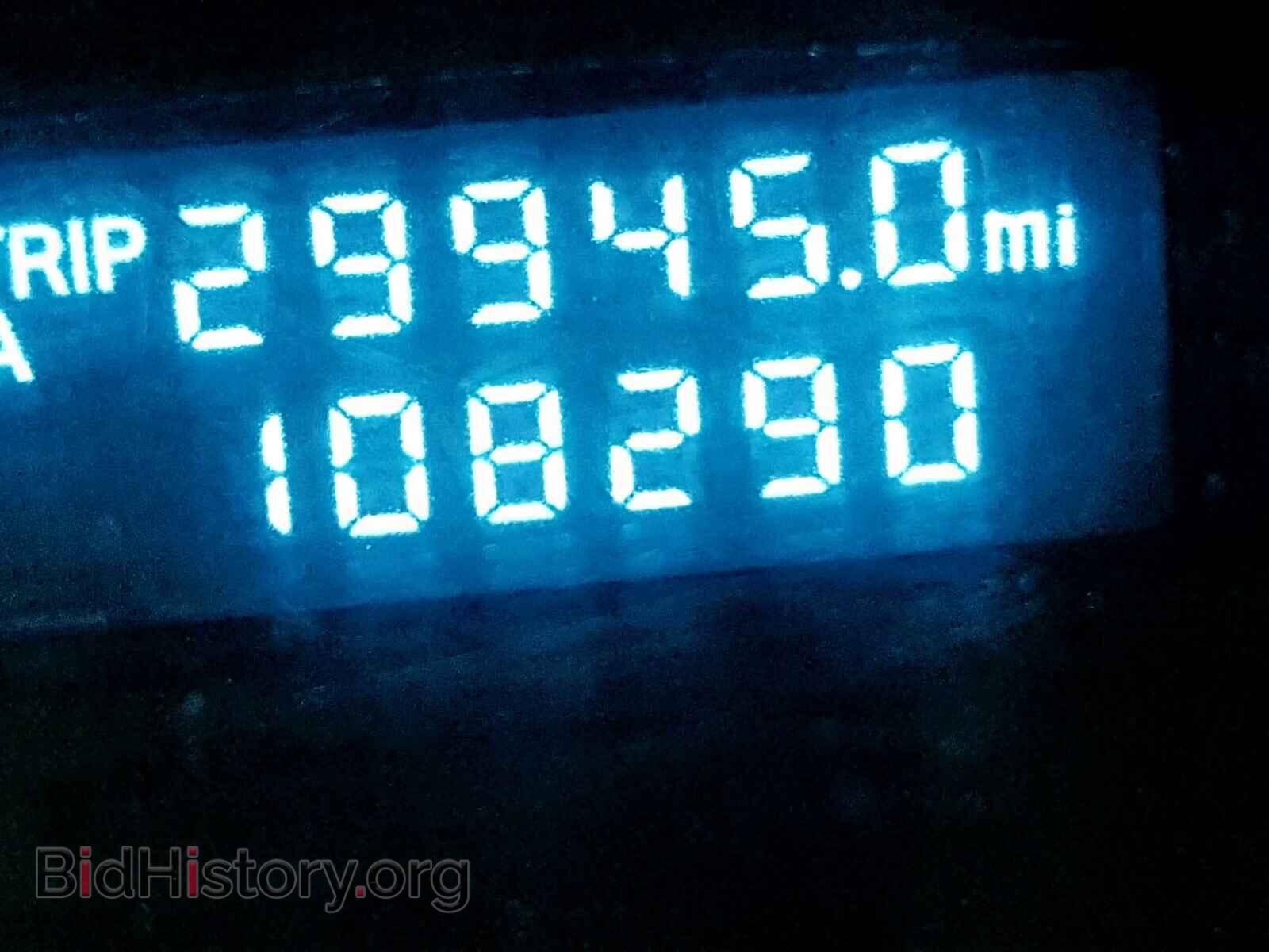 2011 MAZDA TRIBUTE - VIN: 4F2CY9C76BKM07413 - Фото 8