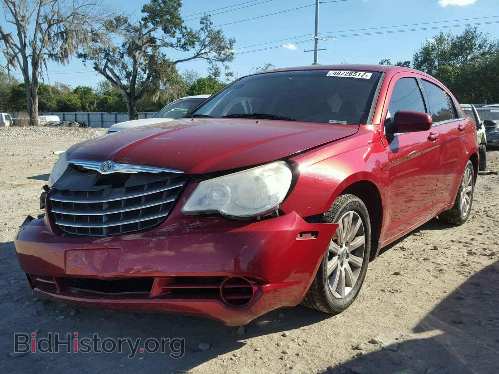 2010 CHRYSLER SEBRING - VIN: 1C3CC5FB6AN112983 - Фото 2