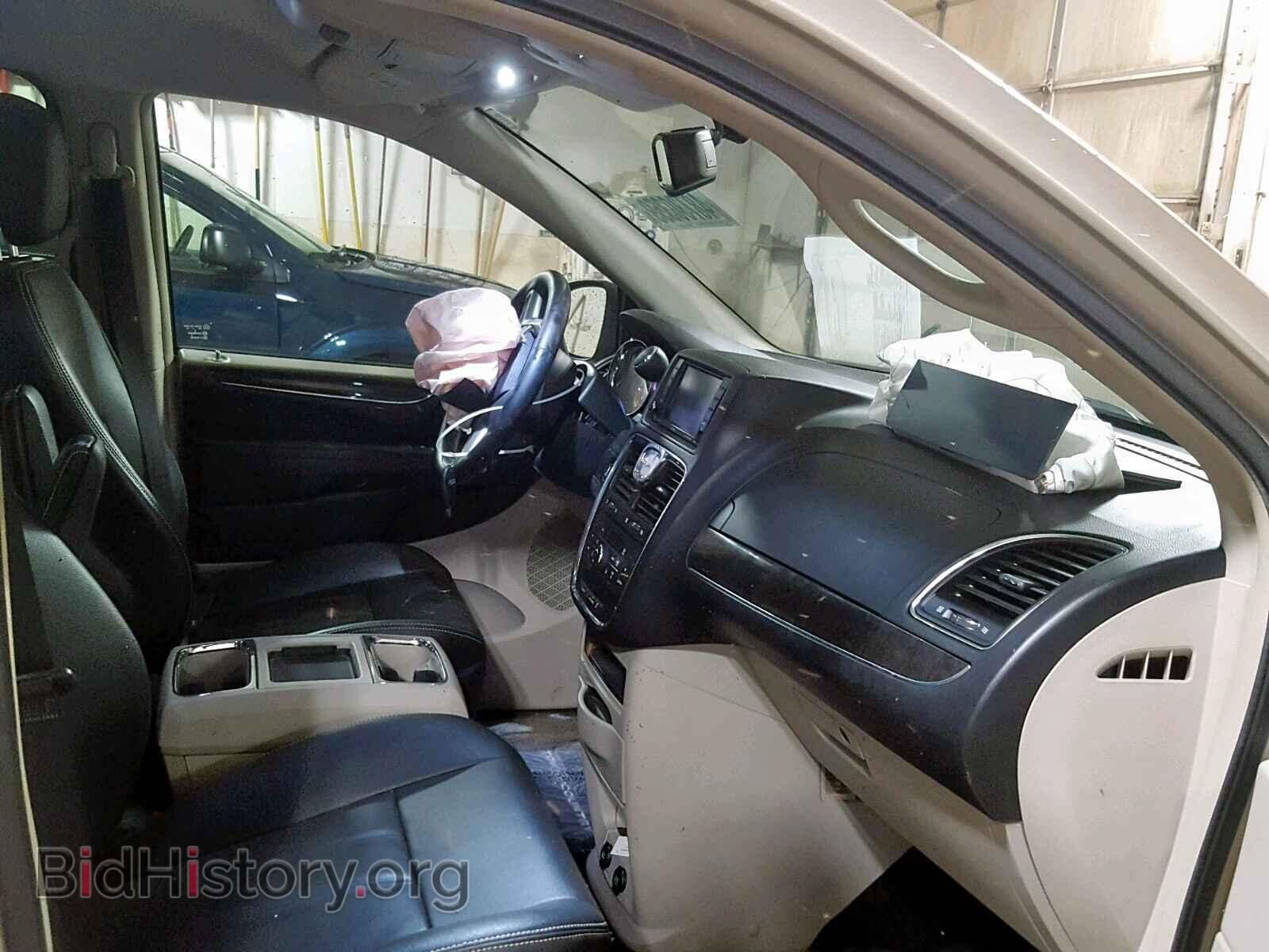 2016 CHRYSLER TOWN & COU - VIN: 2C4RC1BG2GR135446 - Фото 5