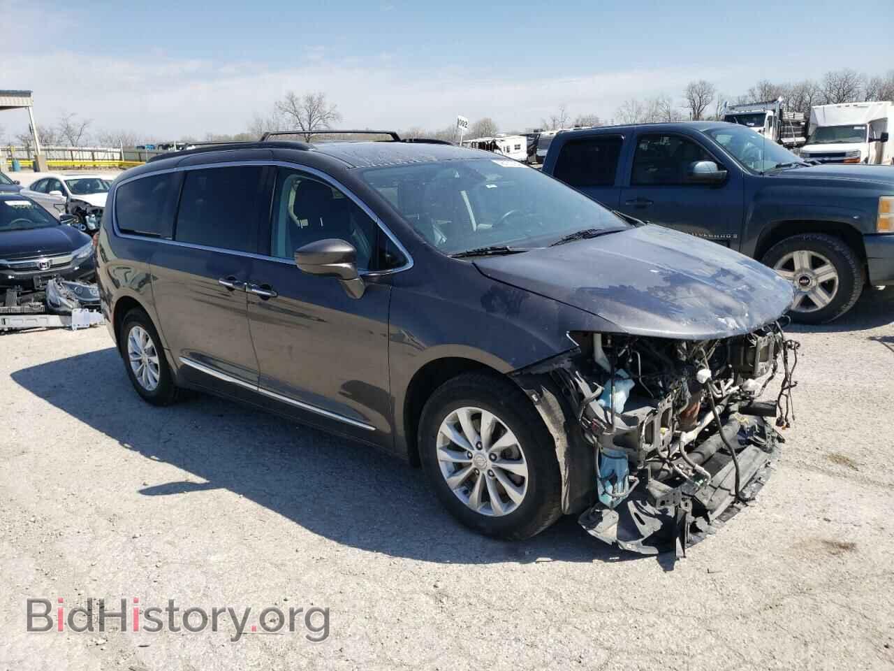 2017 CHRYSLER PACIFICA - VIN: 2C4RC1BG2HR540496 - Photo 4