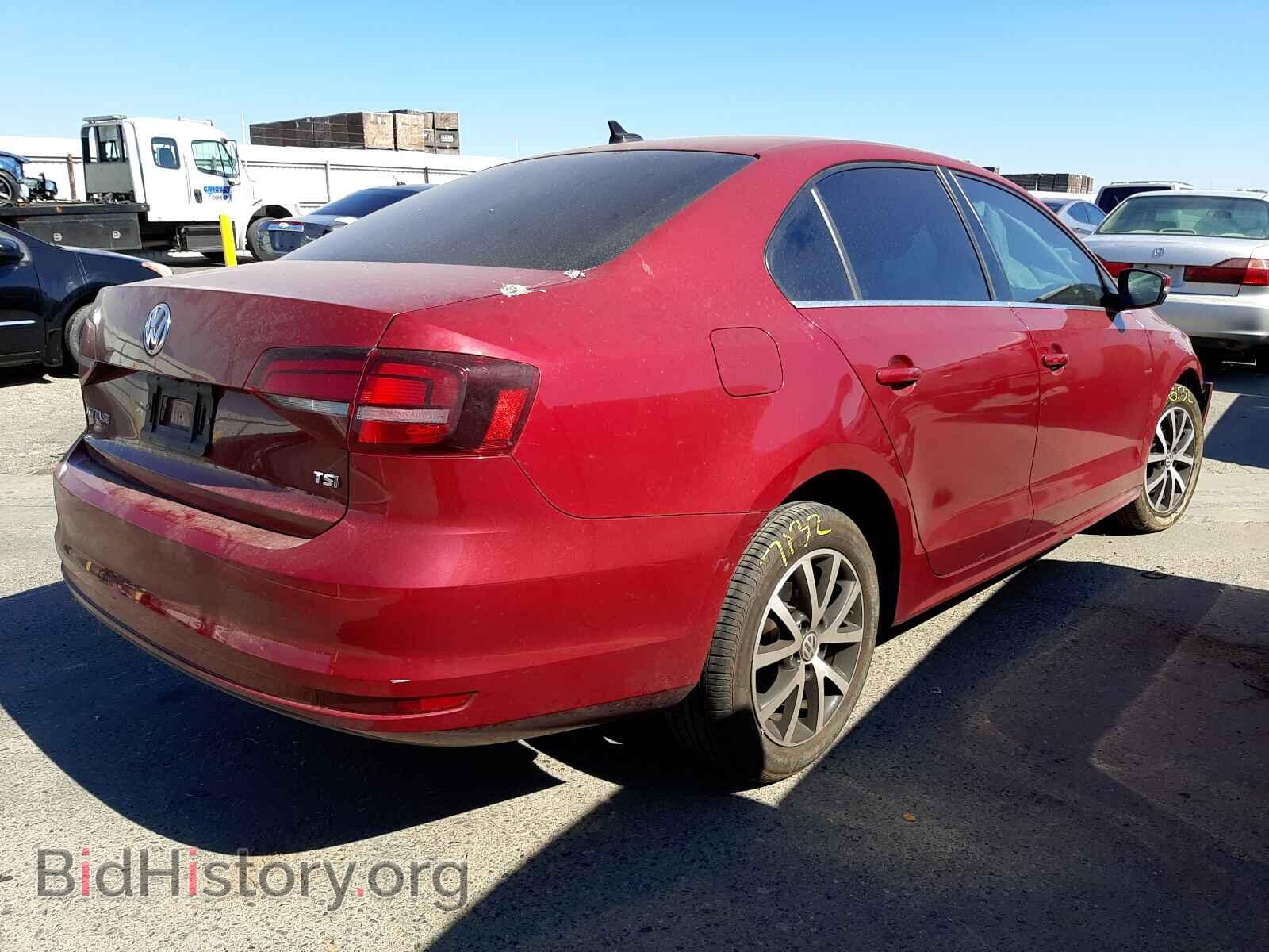 2017 VOLKSWAGEN JETTA - VIN: 3VWDB7AJ7HM232385 - Фото 4