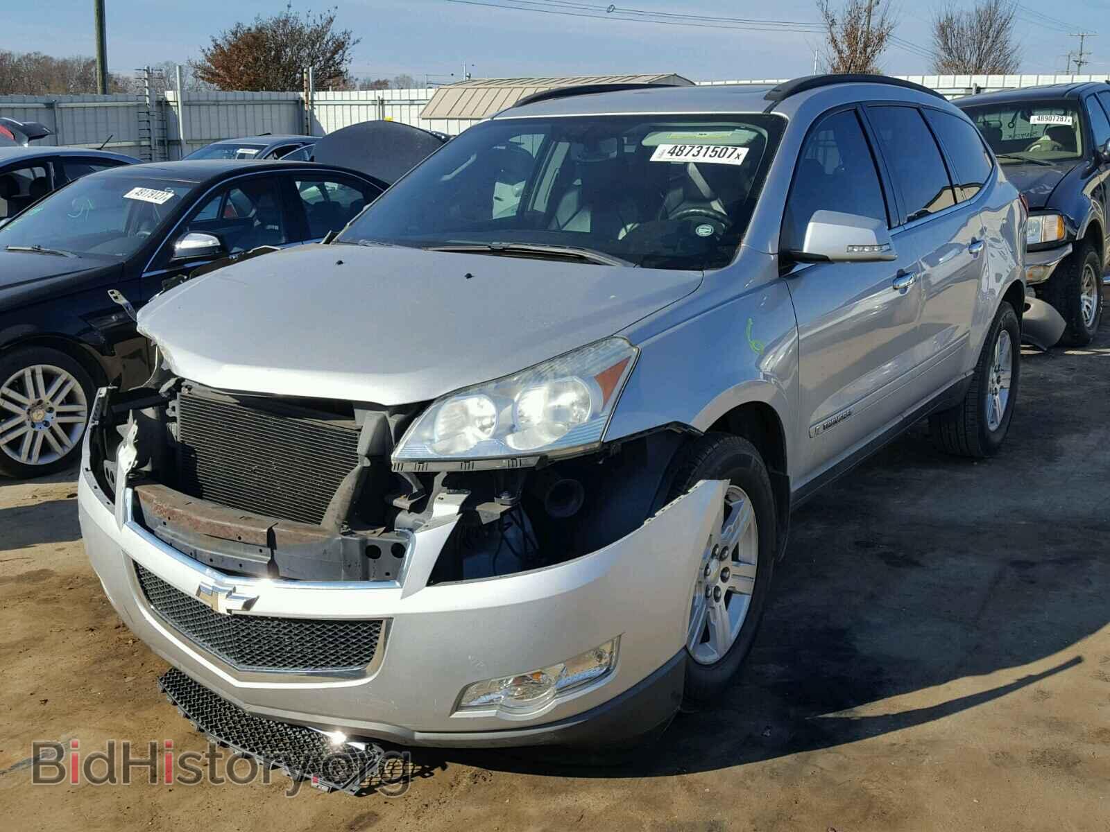 2009 CHEVROLET TRAVERSE - VIN: 1GNER23D39S149145 - Фото 2