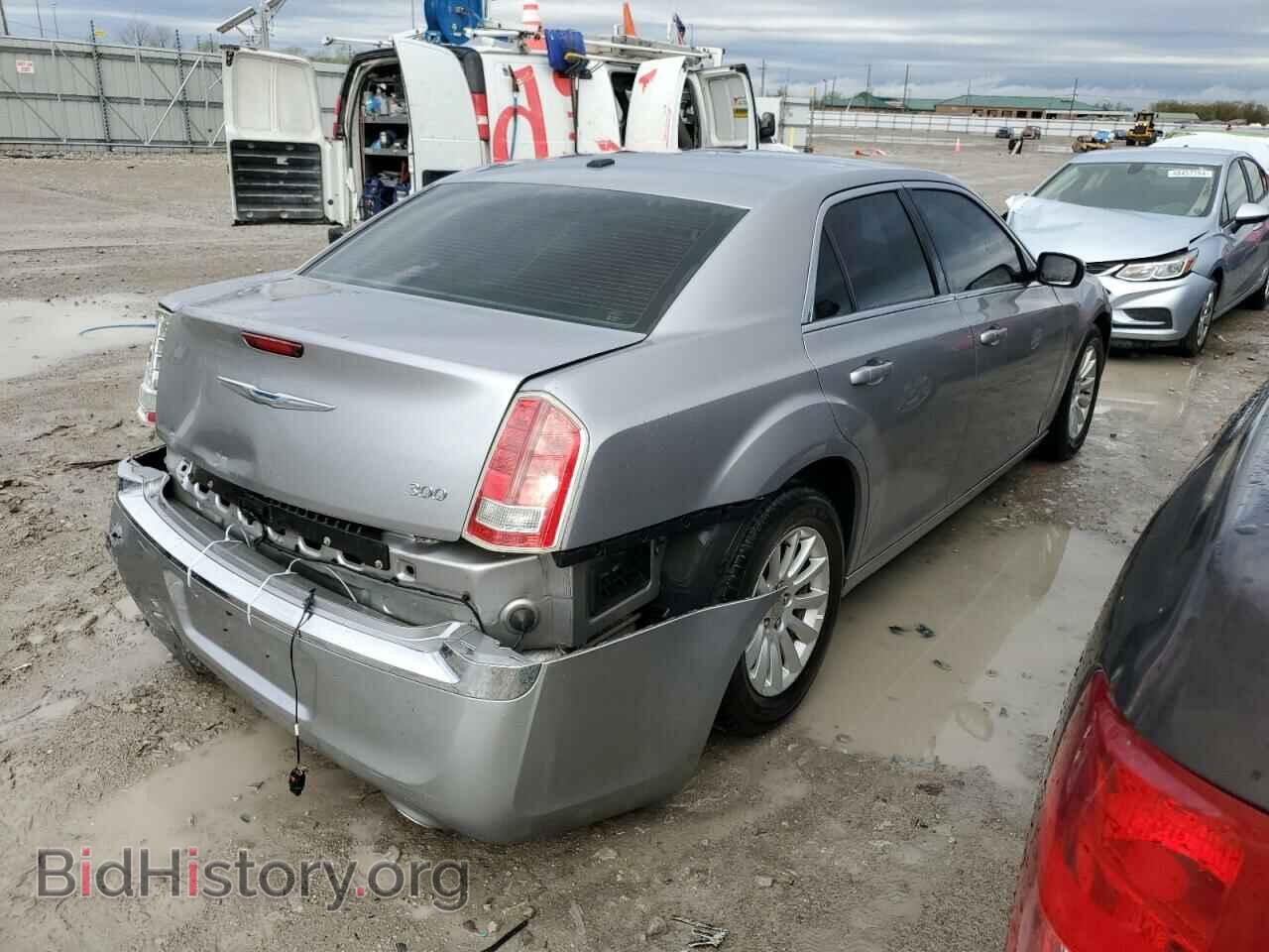 2013 CHRYSLER 300 - VIN: 2C3CCAAG2DH657460 - Фото 3