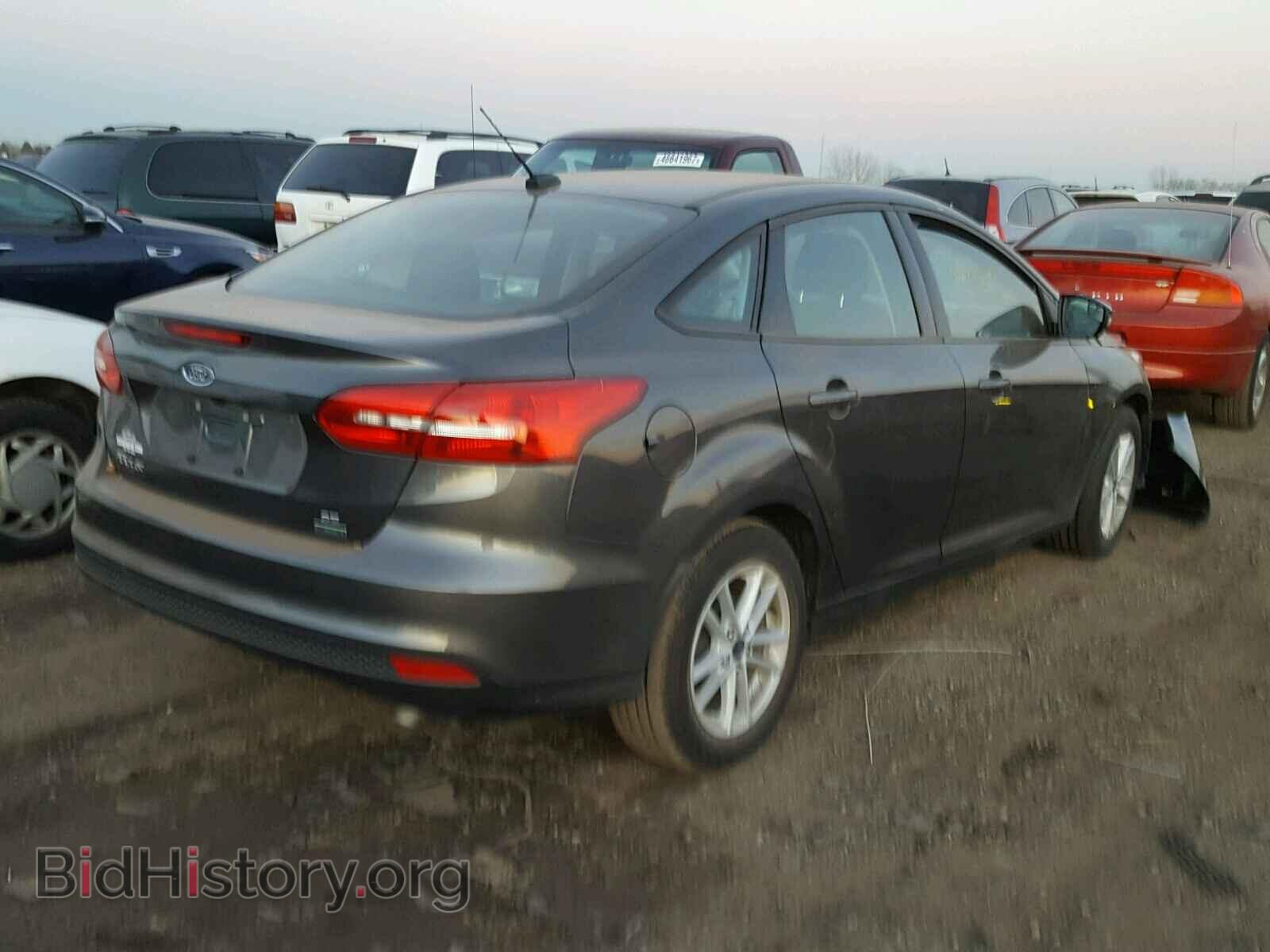 2017 FORD FOCUS - VIN: 1FADP3F21HL225082 - Photo 4