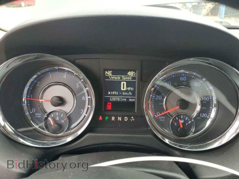 2016 Chrysler MINIVAN (VIN 2C4RC1BG2GR138525) — photo 9 of 14
