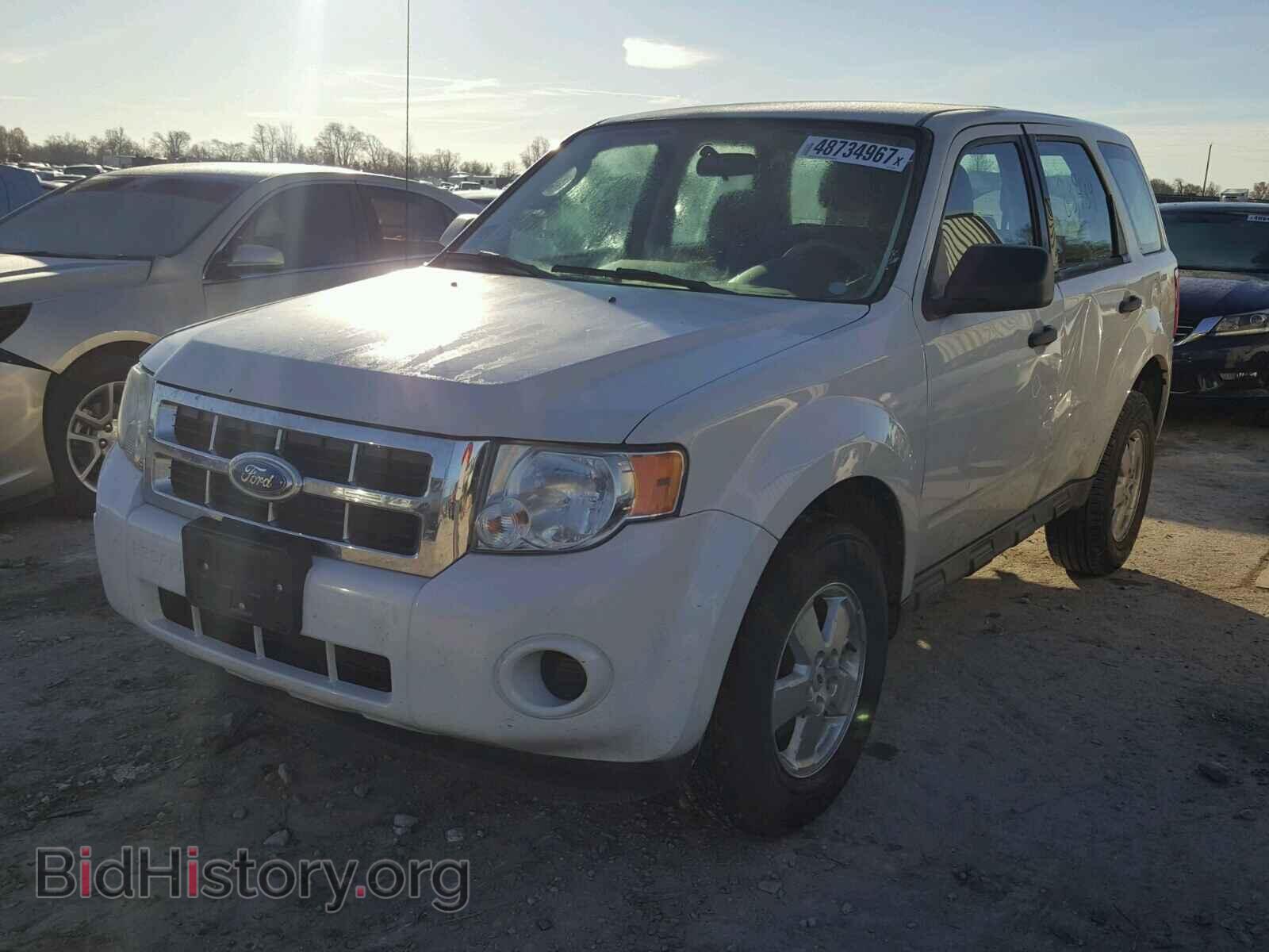 2011 FORD ESCAPE - VIN: 1FMCU0C76BKC16237 - Фото 2