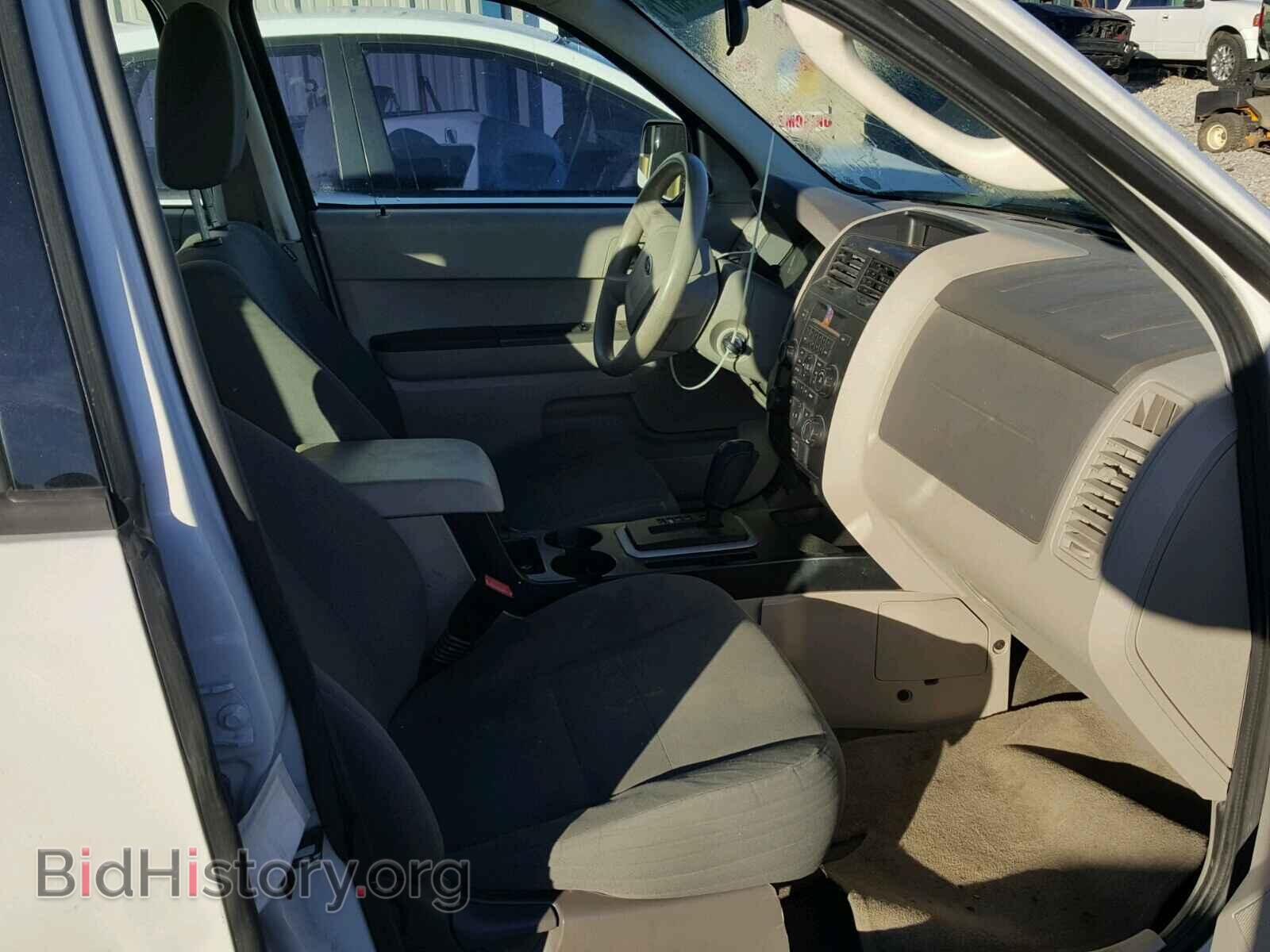 2011 FORD ESCAPE - VIN: 1FMCU0C76BKC16237 - Фото 5