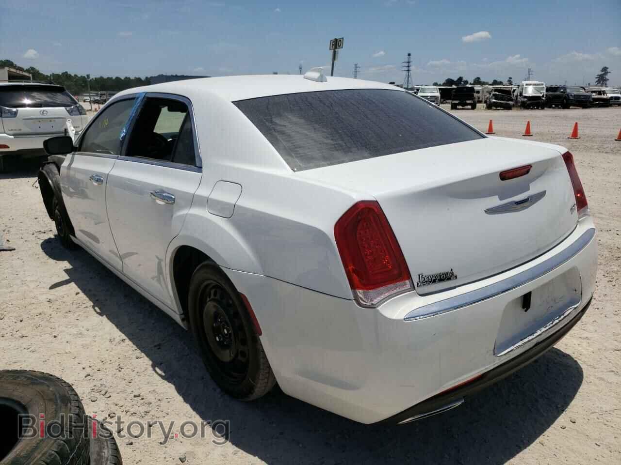 2019 CHRYSLER 300 - VIN: 2C3CCAEG2KH686545 - Фото 3