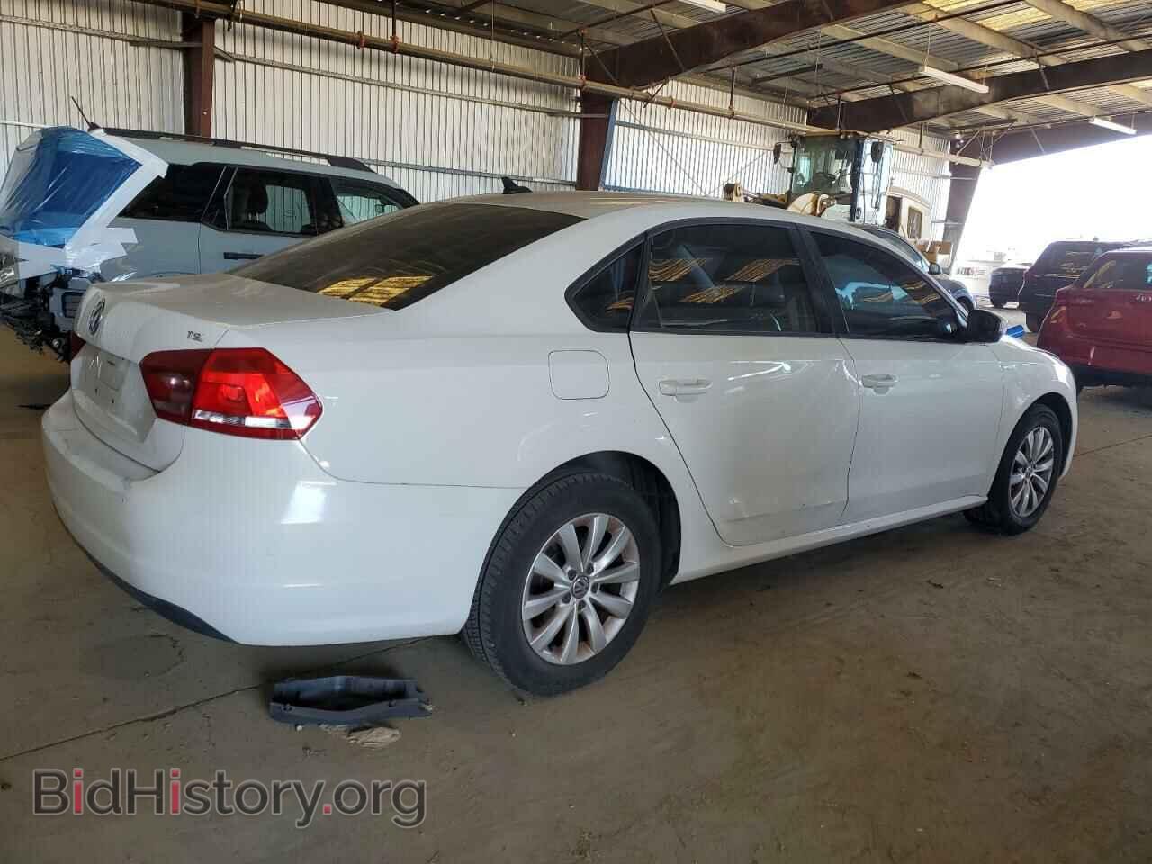 2015 VOLKSWAGEN PASSAT - VIN: 1VWAT7A38FC006243 - Фото 3