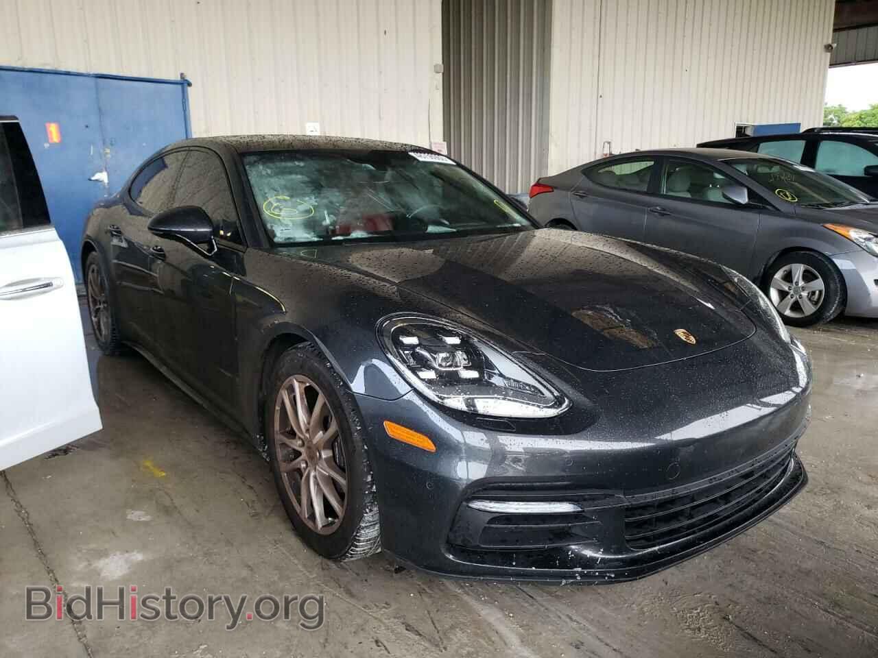 Photo WP0AA2A77JL100363 - PORSCHE PANAMERA 2018