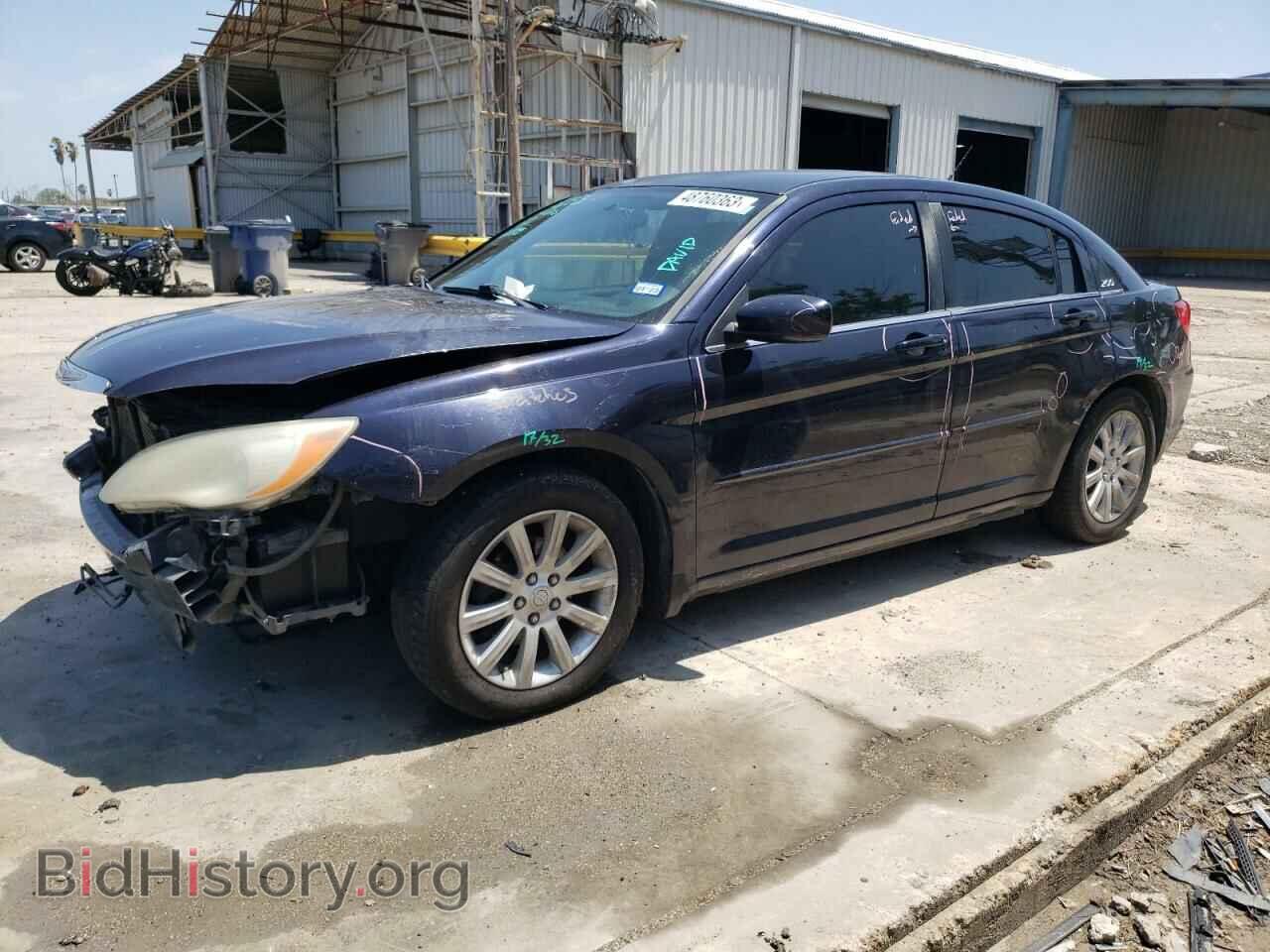Photo 1C3BC1FG6BN552672 - CHRYSLER 200 2011