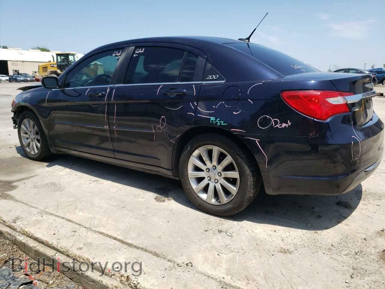 2011 CHRYSLER 200 - VIN: 1C3BC1FG6BN552672 - Фото 2