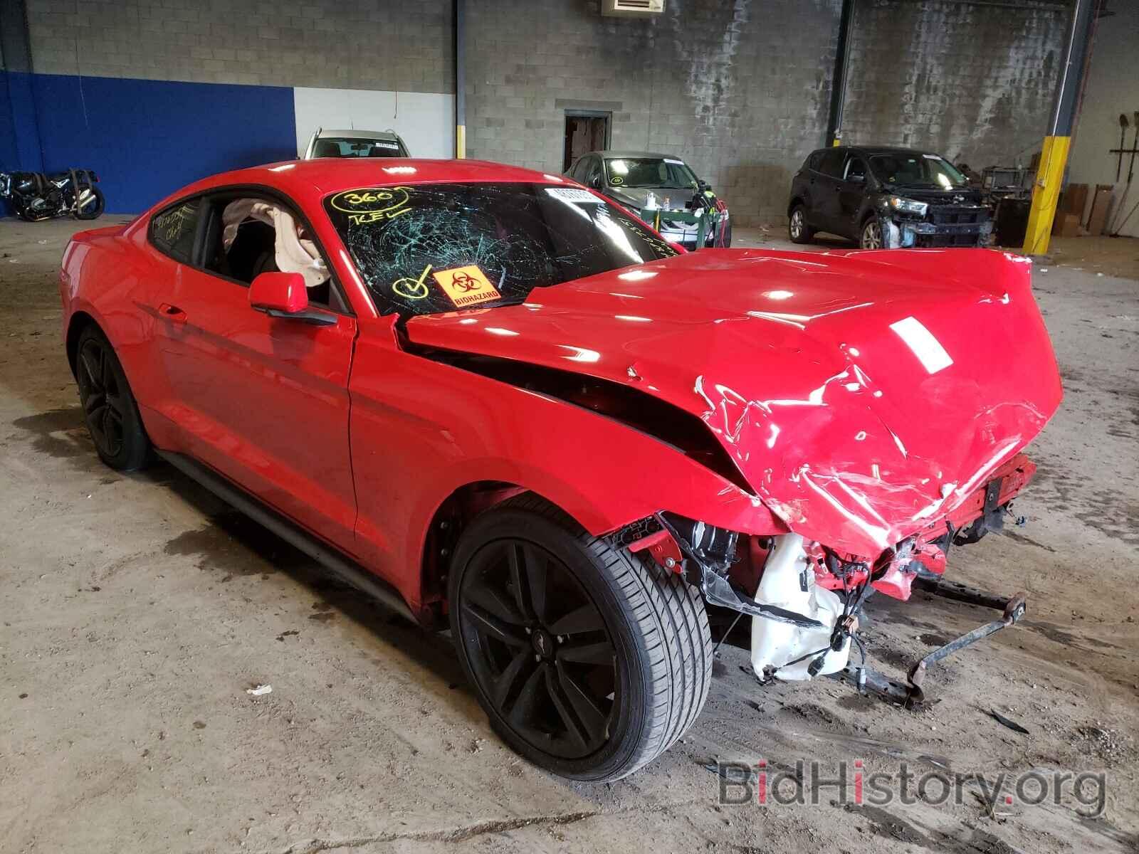 Photo 1FA6P8TH1F5360630 - FORD MUSTANG 2015