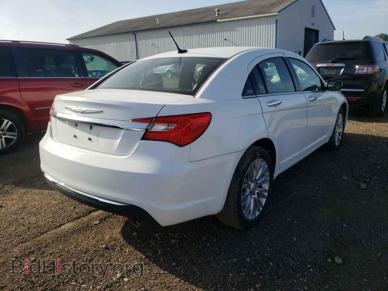 2012 CHRYSLER 200 - VIN: 1C3CCBCG8CN210611 - Фото 4