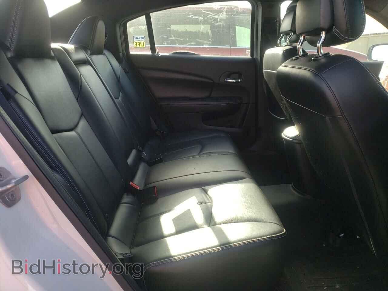 2012 CHRYSLER 200 - VIN: 1C3CCBCG8CN210611 - Фото 6