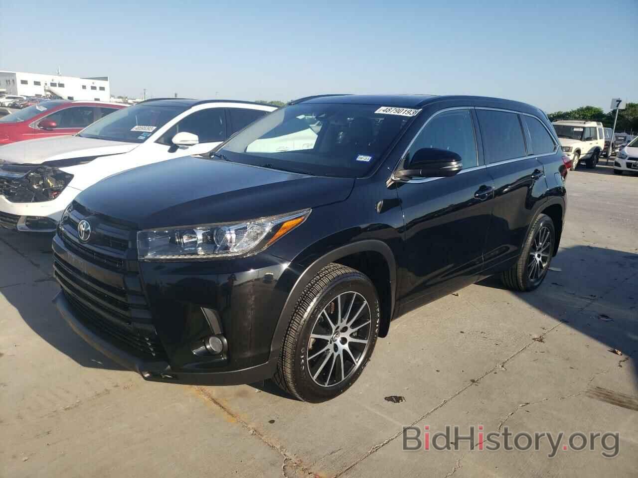 Фотография 5TDJZRFH0JS870714 - TOYOTA HIGHLANDER 2018