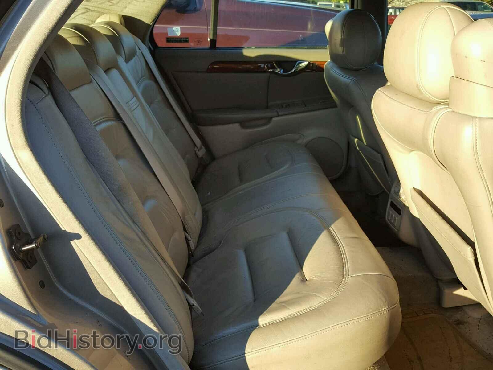 2001 CADILLAC DEVILLE - VIN: 1G6KD54Y41U242801 - Photo 6